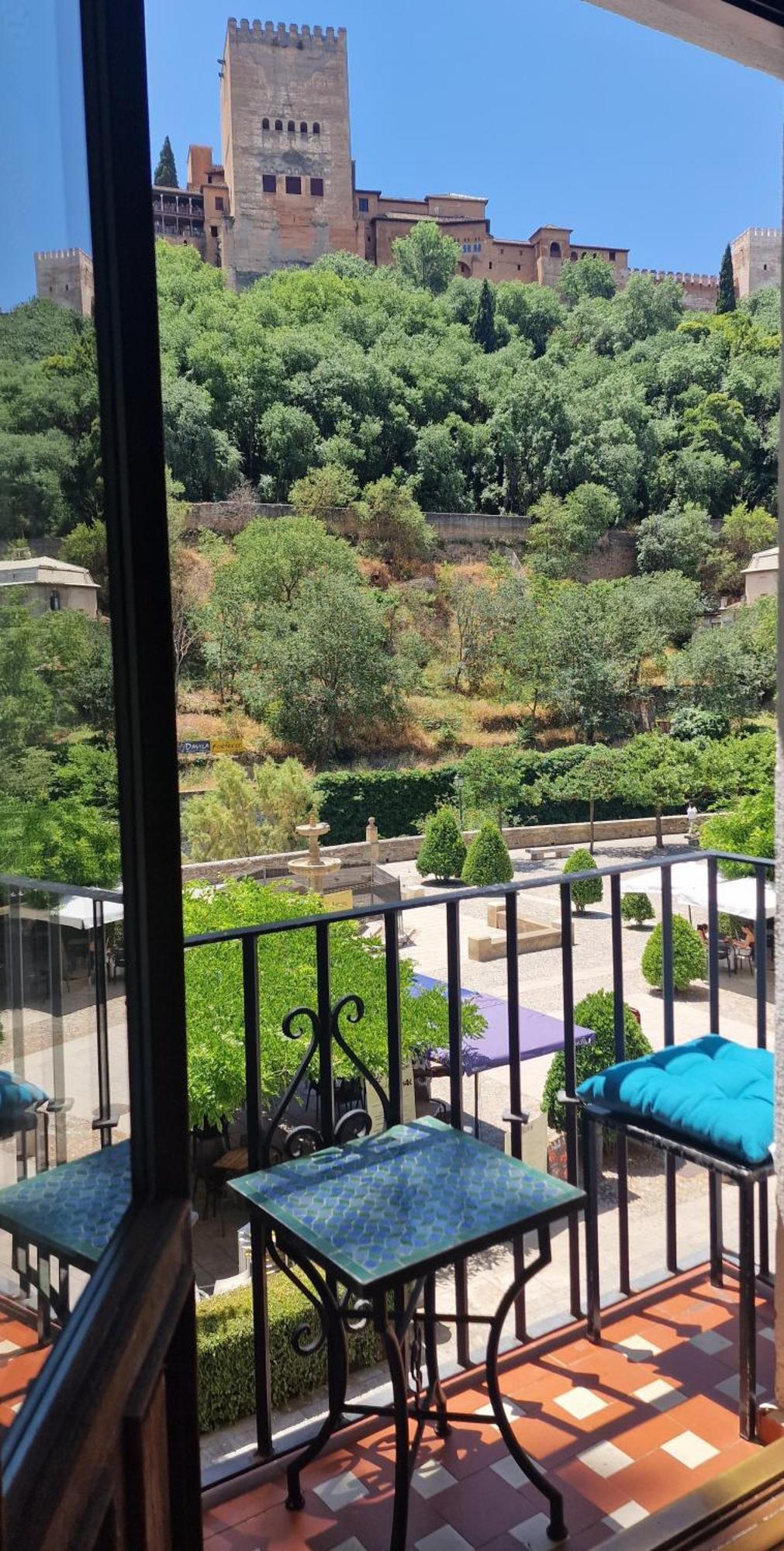 The Nasrid Palace From Your Bed ! Granada Exterior foto