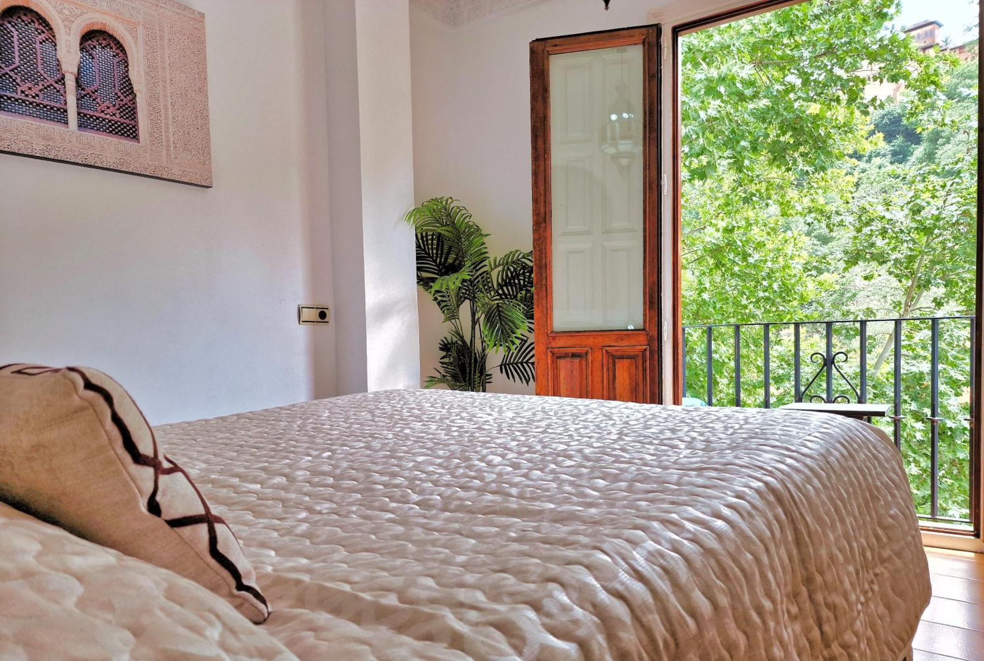 The Nasrid Palace From Your Bed ! Granada Exterior foto