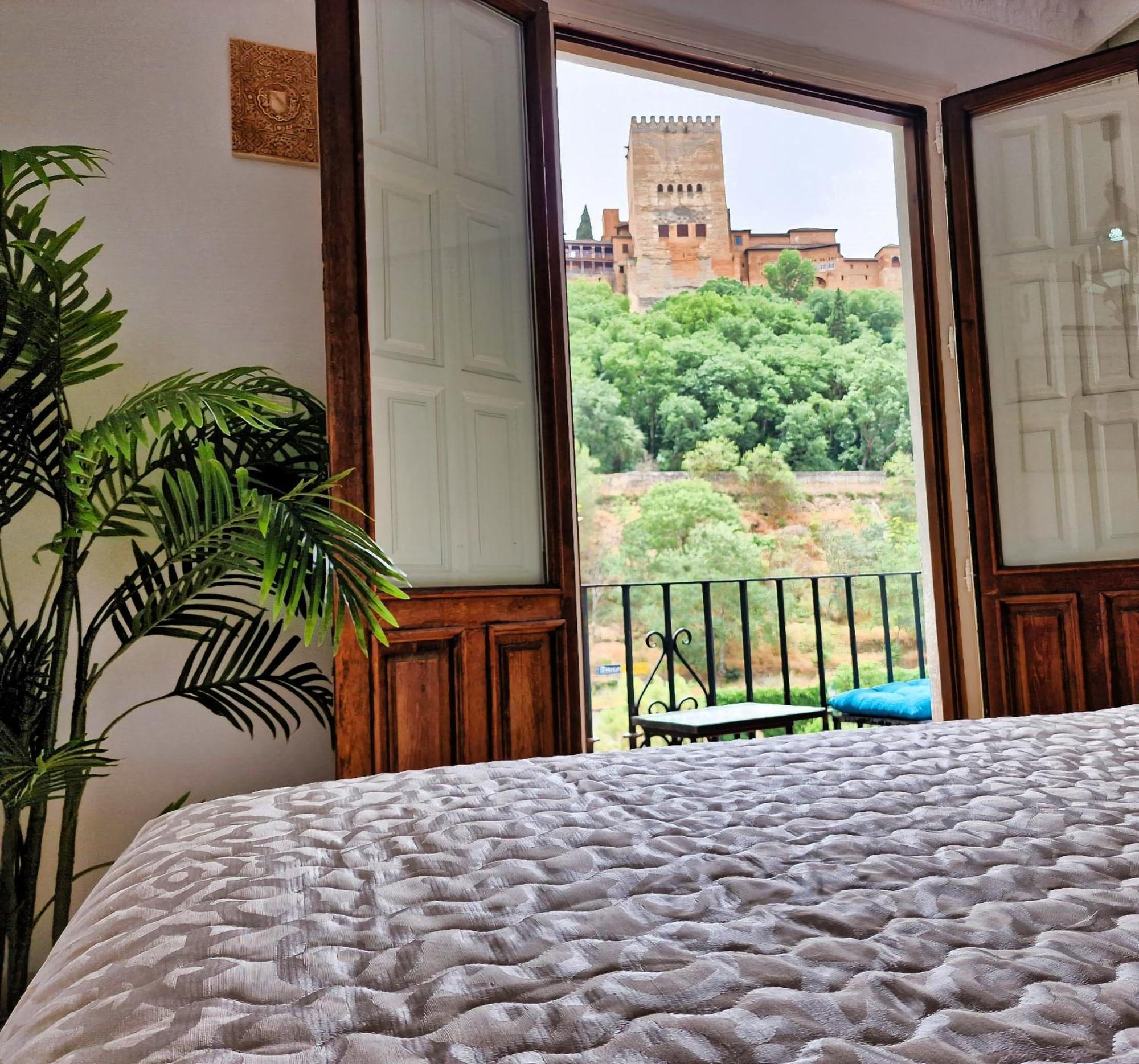 The Nasrid Palace From Your Bed ! Granada Exterior foto